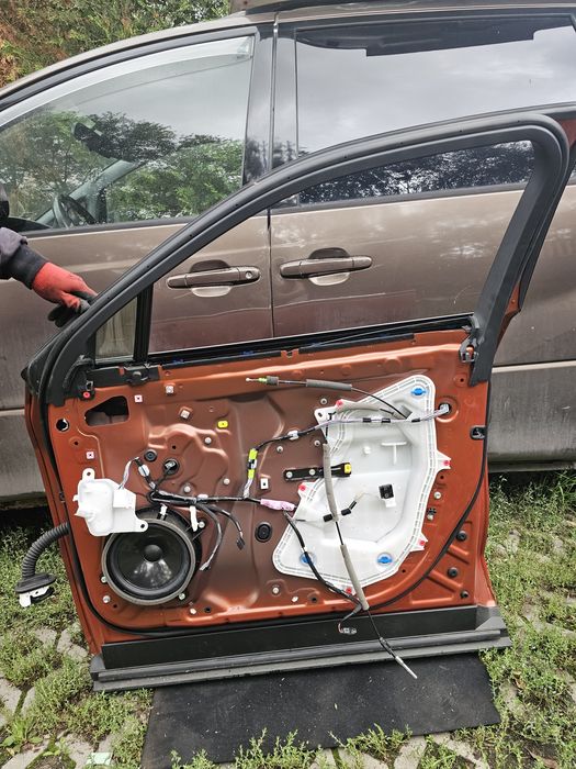 Usa fata spate stinga dreapta completa lexus ux 2021 impecabile