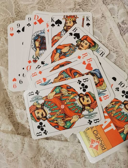 Ретро карти за белот от ГДР,HB,Camel,Marlboro,Salon 66,мини карти и др