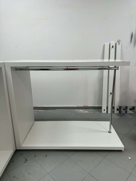 Щендер за дрехи / Стелаж за дрехи за магазин