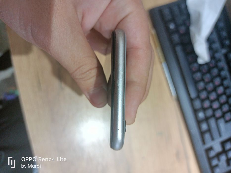 Продам айфон 6 срочно