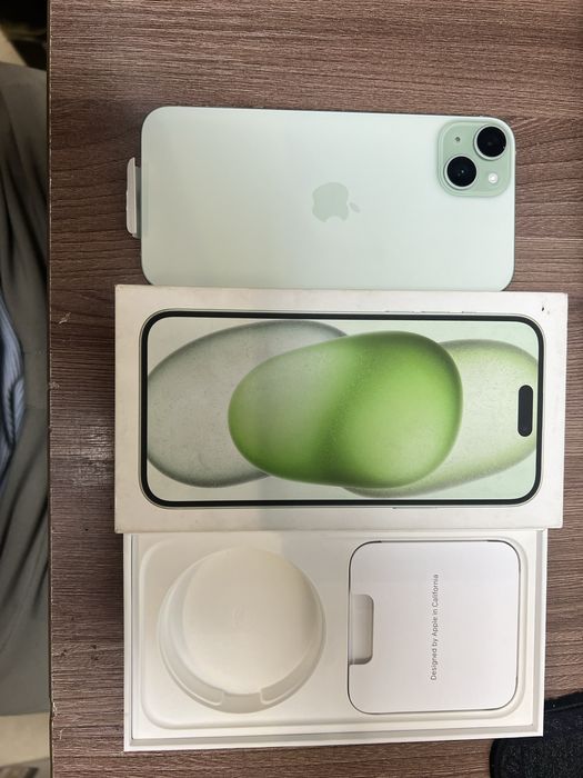 Продам Iphone 15 plus 256 gb