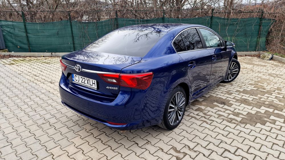 Toyota Avensis D-4D 143 CP Executive, Keyless /Bi-Xenon/ Piele/Memorii