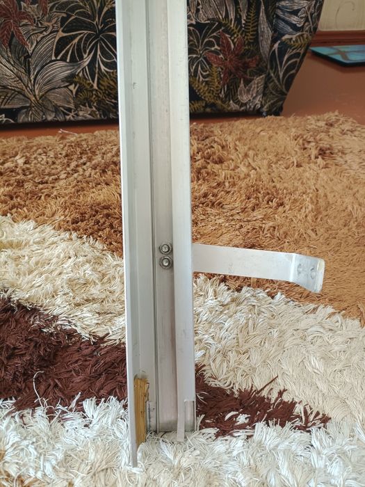 Продам алюминиевый карниз