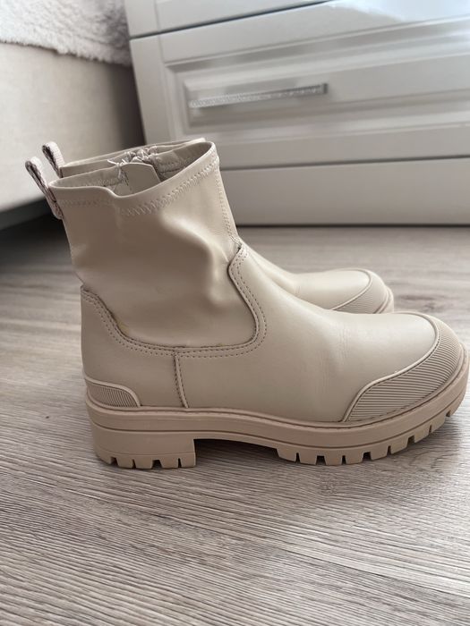 Продам детские полусапожки