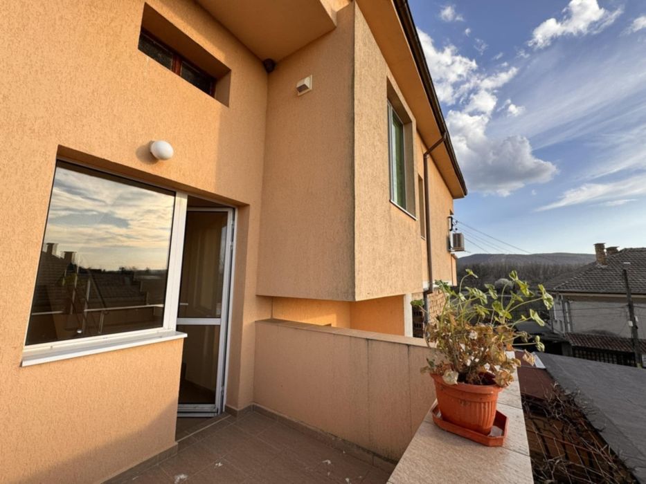 Продава се Къща в с. Първомайци, Област Велико Търново - 250 кв.м за 600 €/кв.м - Снимка #7