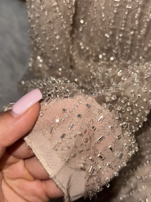 Бляскава бална рокля