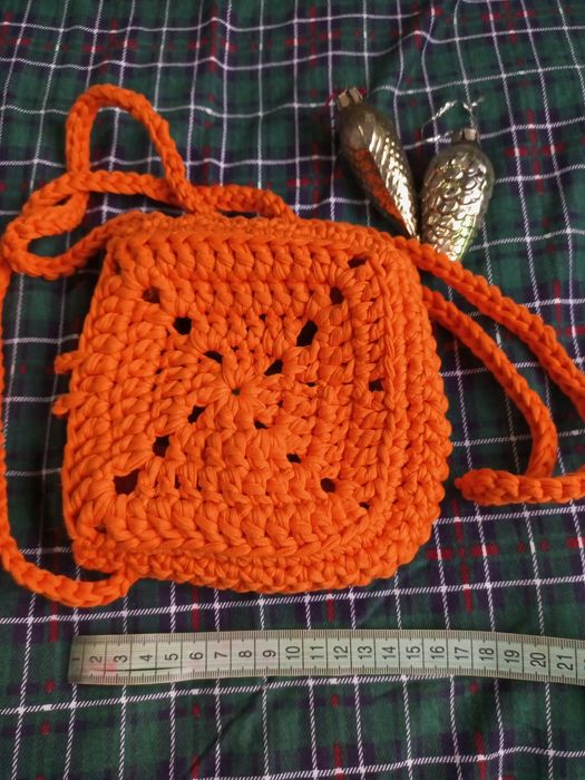 Продаются яркие сумочки