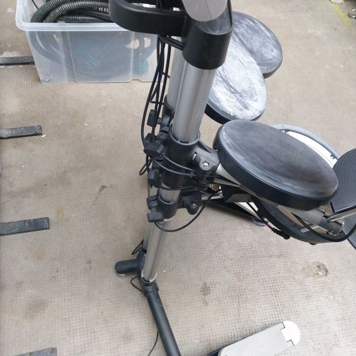 НАЙ ДОБРАТА ОФЕРТА Електронни барабани Roland HD-1