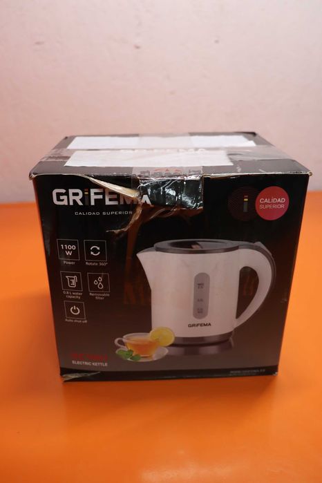 GRIFEMA​ eлектрическа кана, 1100W 0.8L, филтър против котлен камък
