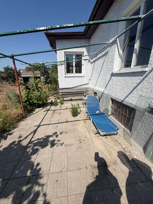 Къща в село Поповица на Топ Локация