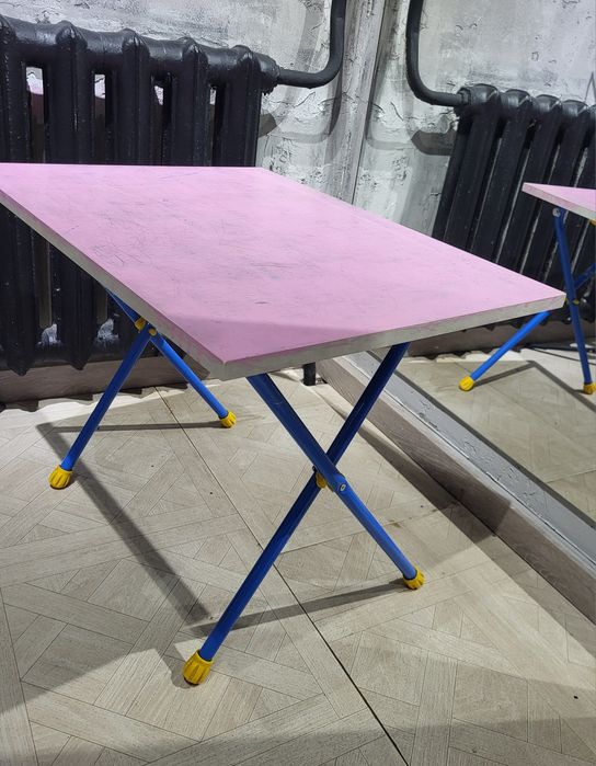 Продам детский стол