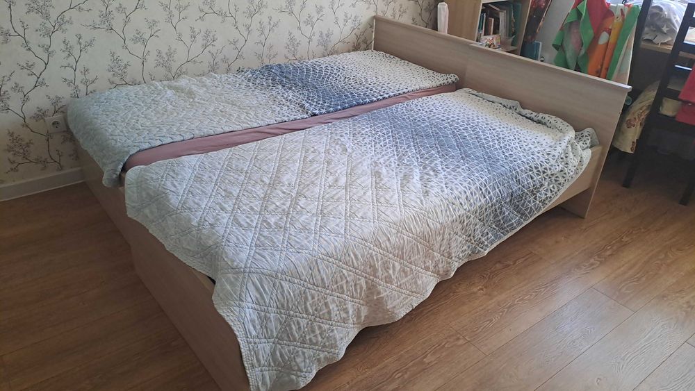 Продам кровати с матрасом