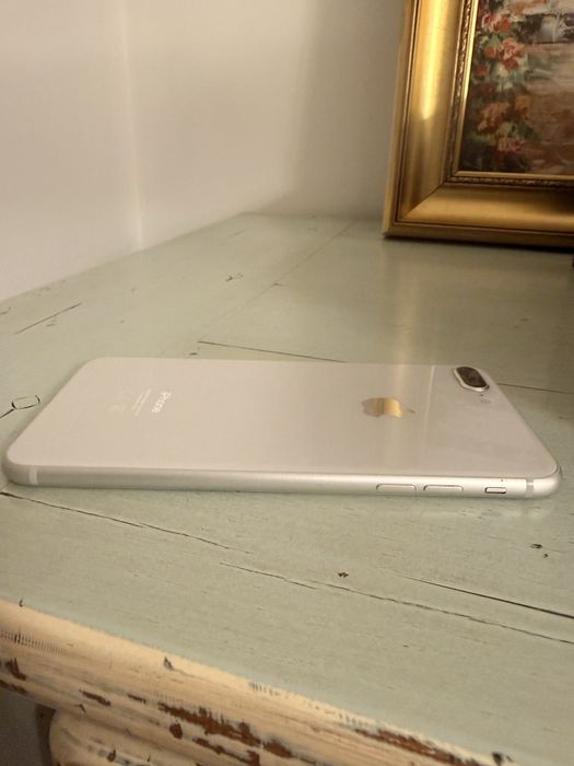Айфон 8 Plus в хорошем состоянии продам