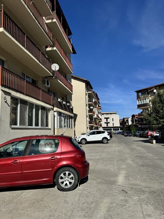 Apartament 55 mp cu loc de parcare de inchiriat Floresti str. Florilor