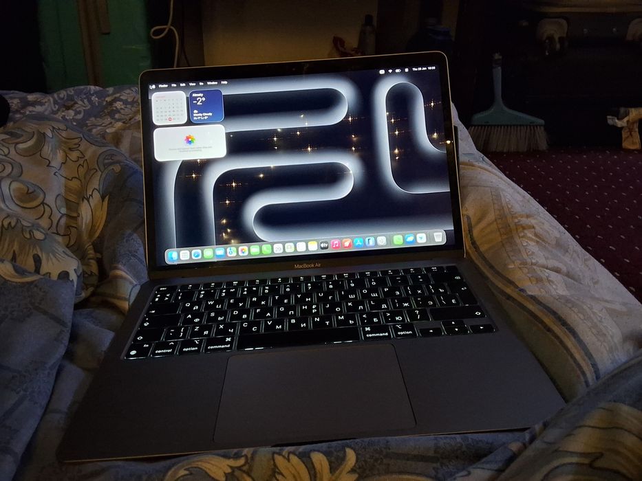 Macbook air Mq 8/256