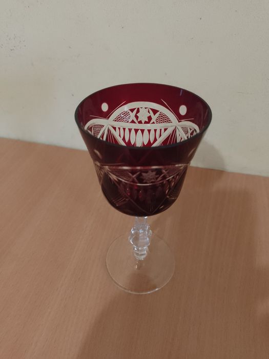 Pahare cristal rosu rubin.