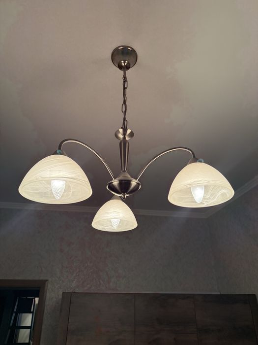 Люстра  б/у 3000