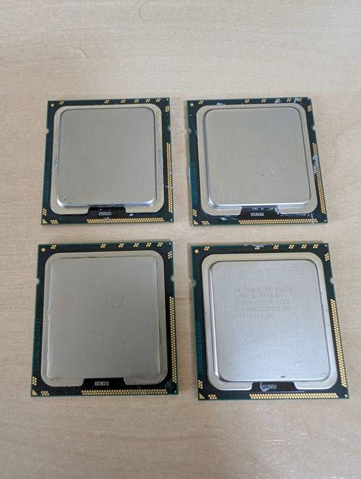 4 procesoare Intel Xeon E5620 2.4Ghz 4 core socket 1366