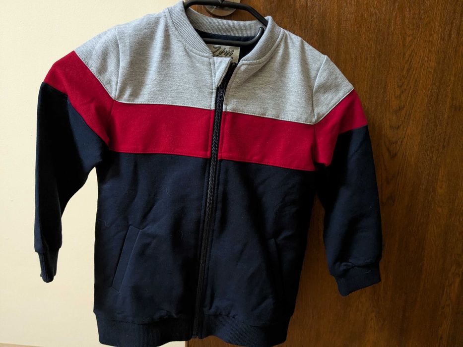 Детски суичър на фирма Zinc