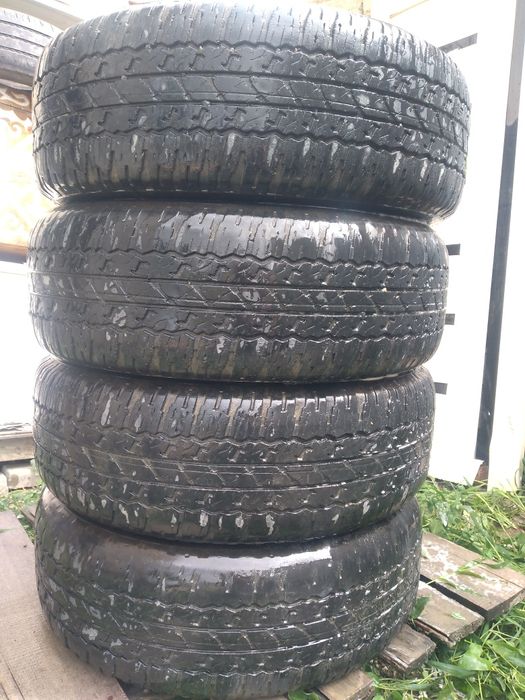 Покришка размер 265,65,17 летний