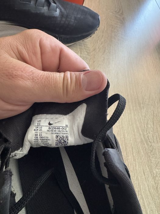 Маратонки nike 45