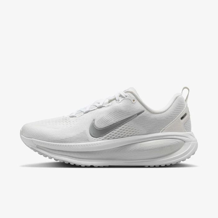 Nike Vomero 18 чисто нови маратонки 24,5 см