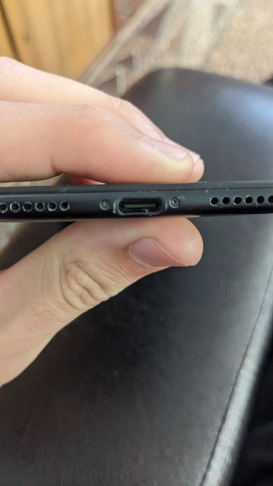 Продам смартфон Xiaomi A2 4/64Gb + MiBand 5