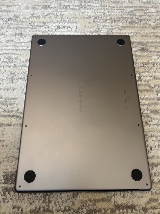 MacBook M1 Pro 16 дюймов