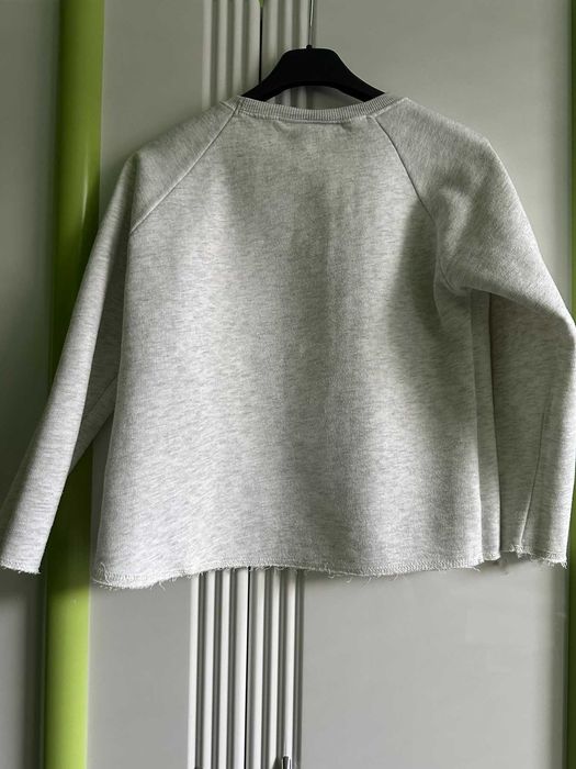 Бял пуловер с Емоджи от ЗАРА