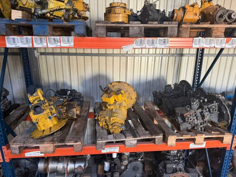 Pompa hidraulica buldoexcavator Caterpillar , New Holland , Komatsu
