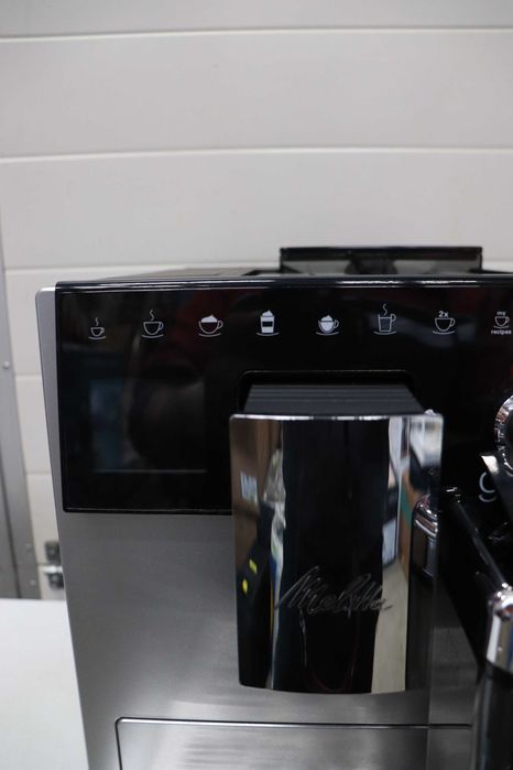 Кафеавтомат Melitta Caffeo CITouch 15 bar  LCD Touch, 10 специалитета, 5 нива на гранулиране, Контейнер за кафени зърна с 2 отделения, Silver