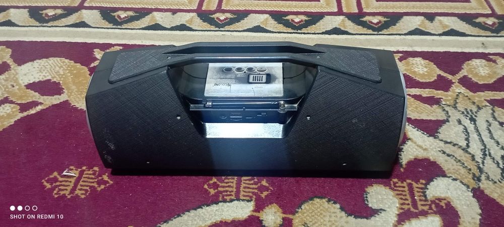 Колонка фонар!!!куеш Нури ва оддий тел заряднигидан заряд олади!!!