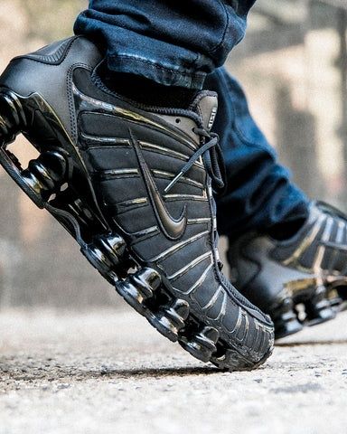Кроссовки Nike Shox