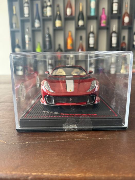 Macheta 1:18 Ferrari 812 Competizione Noua