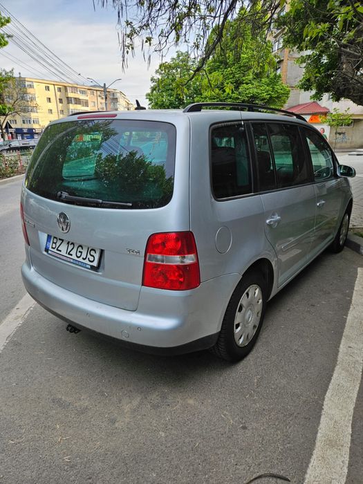 Vând Vw Touran 1.9 TDI
