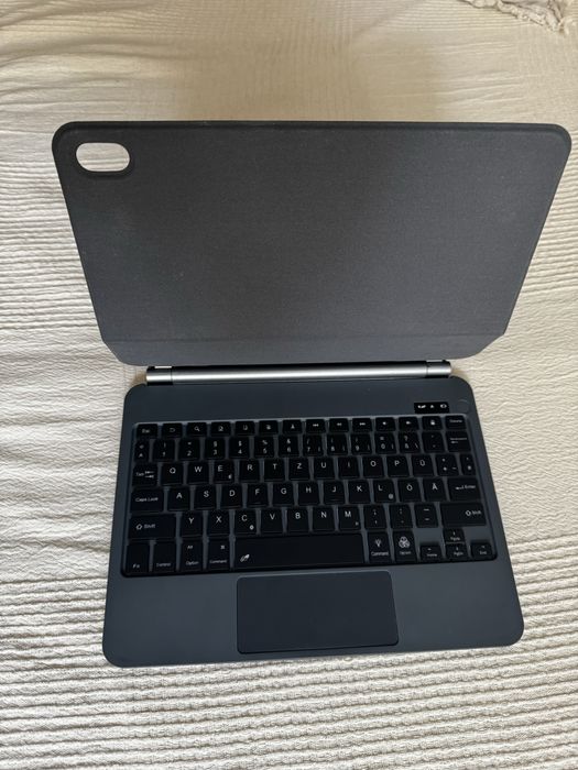 Husa cu tastatura pentru Ipad 10 gen, 10.9 inch - Atentie la descriere