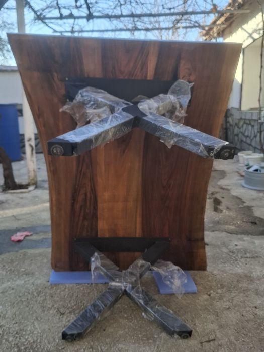 Холна маса масив орех.