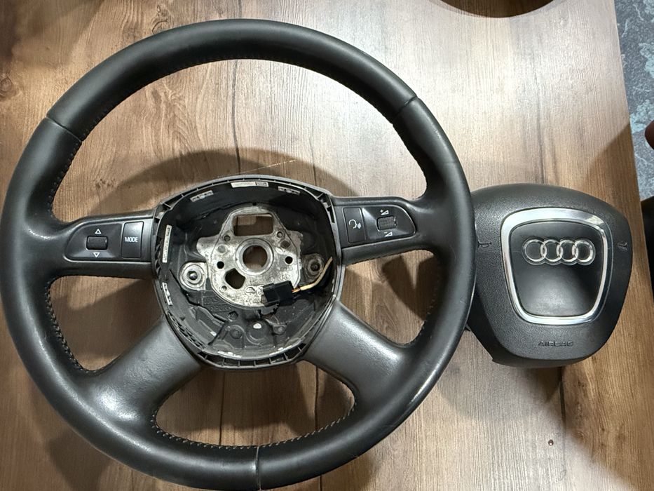 Продам руль Audi a4b8