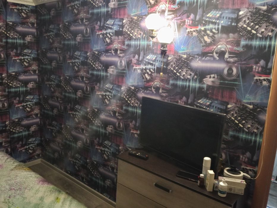 Продам два полноценных дома в одном дворе