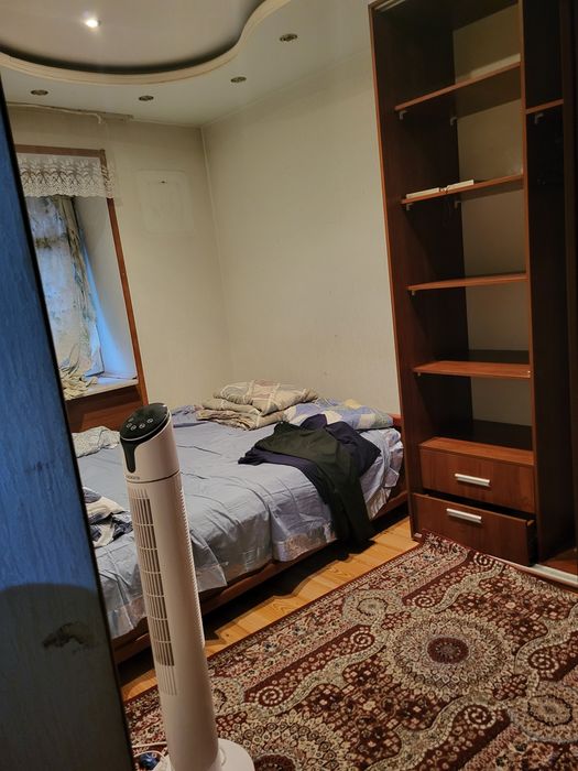 Uy sotiladi. 3xona (77seriya) vatan kinoteatr