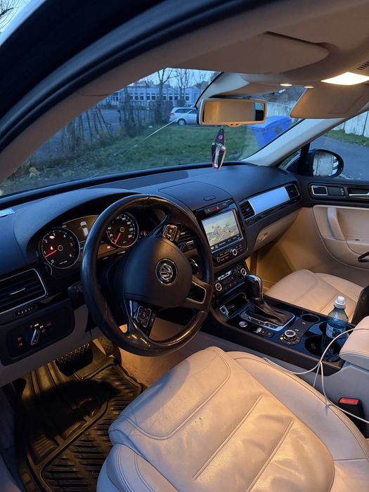 VOLKSWAGEN Touareg 2013 — imagine 4