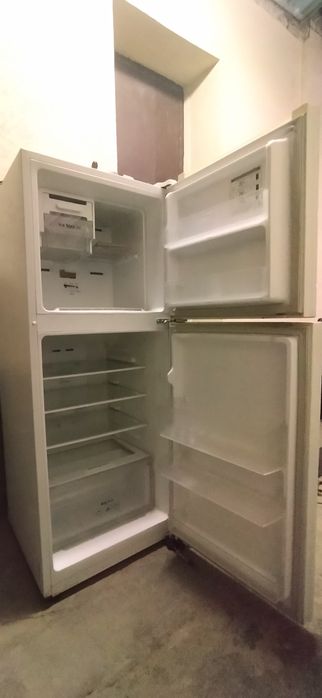 Продаётся холодильник Инверторный