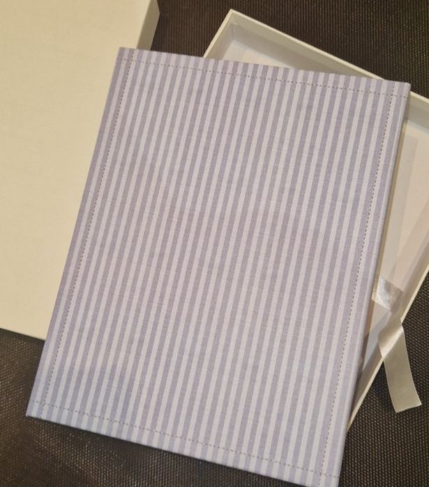 Фото албум в кутия 29см на 21 см