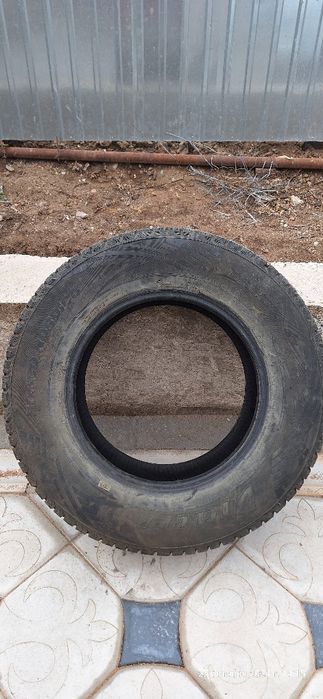 Продам б/у автошины 265/65/17 с шипами