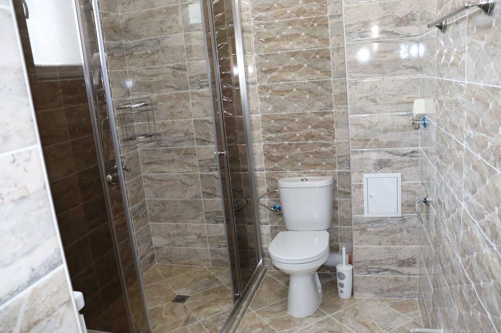 Дава се под наем Многостаен апартамент в Варна, Възраждане 3 - 300 кв.м за 1500 € - Снимка #4