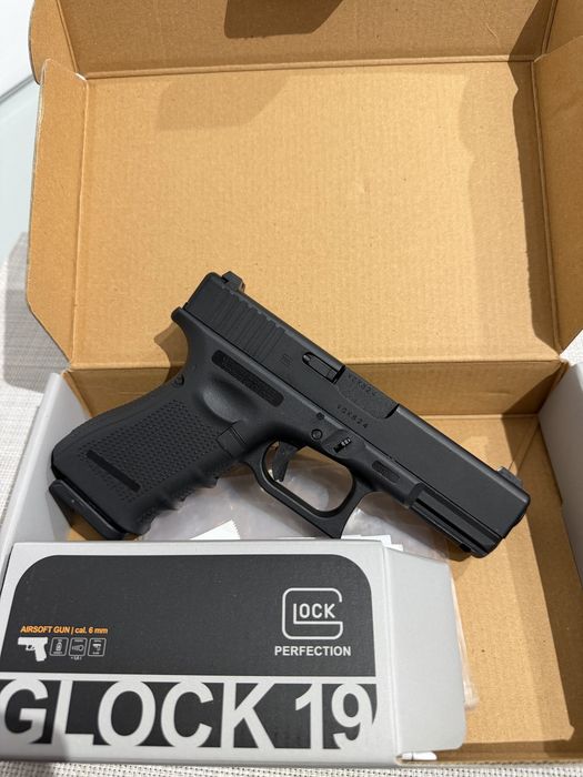 Pistol airsoft tip GLOCK 9x19+accesorii