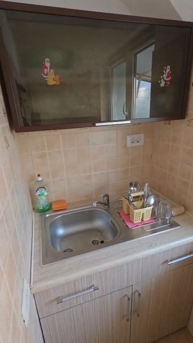 Închiriez garsoniera