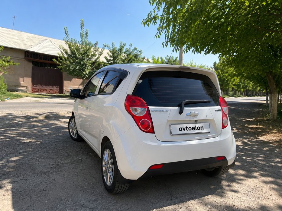 Chevrolet Spark  хорошее состояние