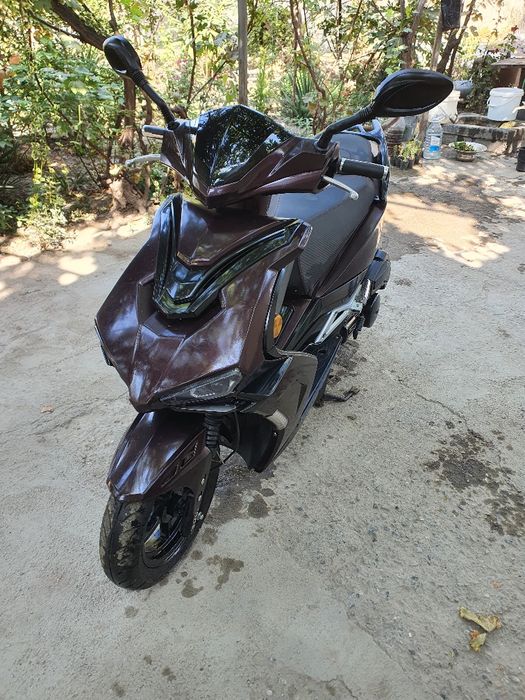 Skuter 150 kub sotiladi