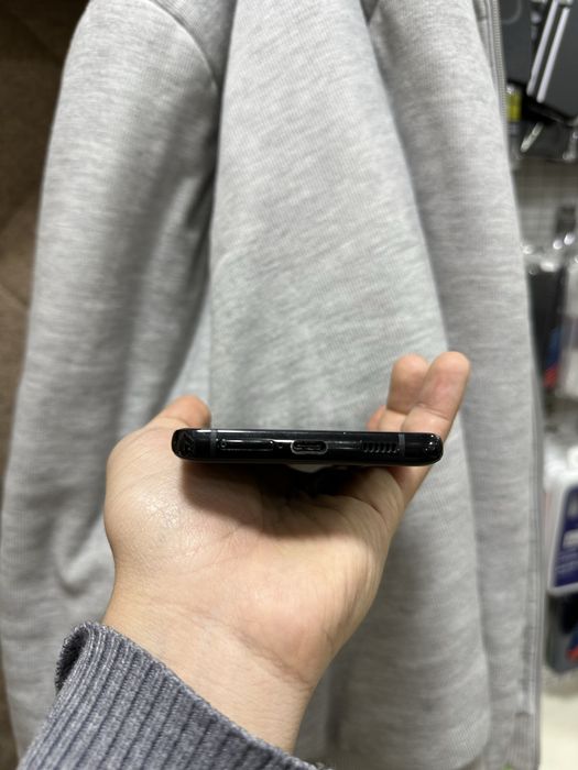 Samsung S21 Ultra xotirasi 12/256Gb